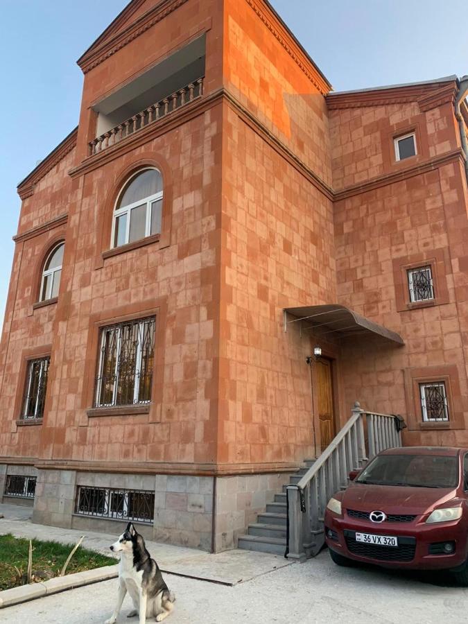 Hotel Red Castle Ereván Exterior foto